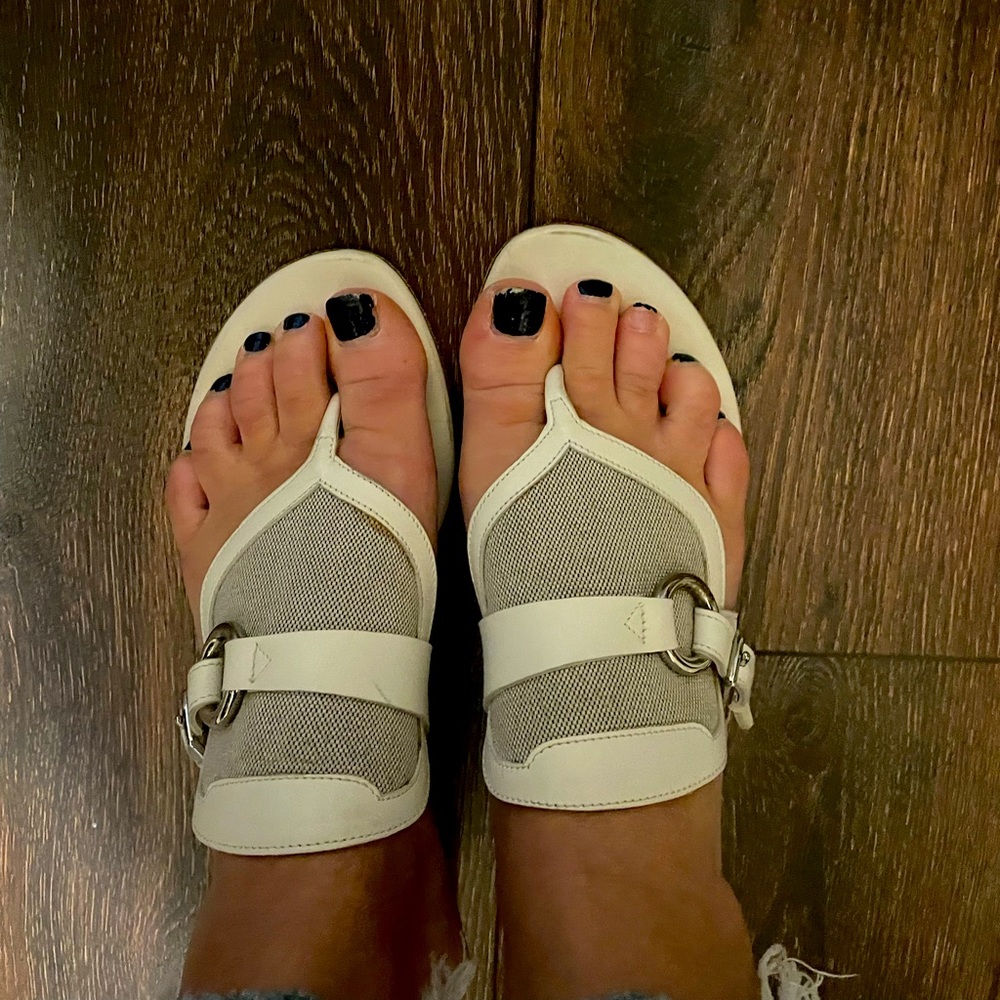 Hermès white sandal 7.5
